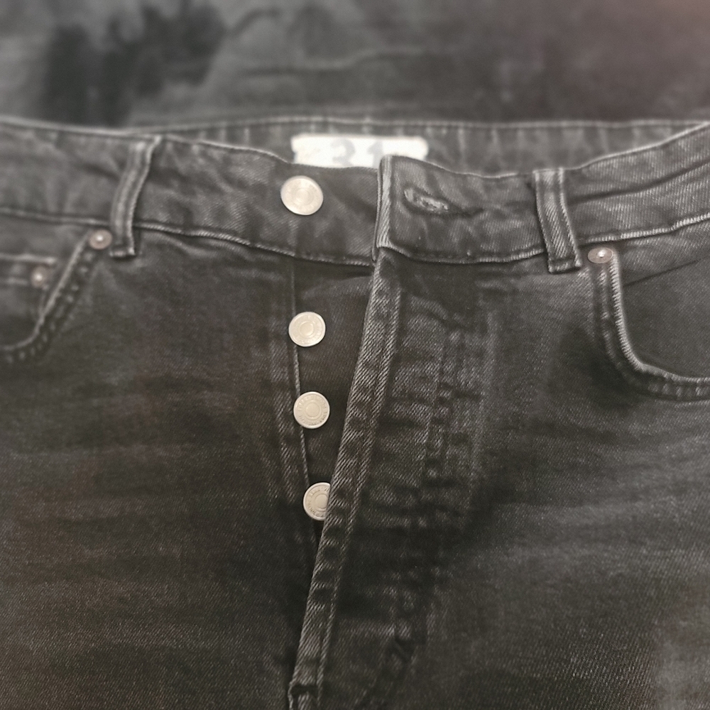 Free People Black Denim High Waist Jeans w/ Raw Hem & Slit Detail, 32, - Picture 3 of 7